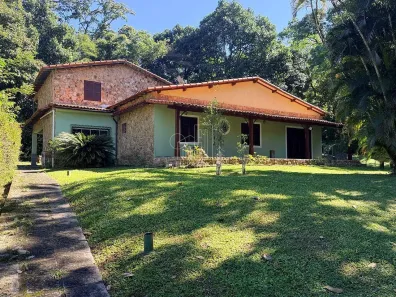 Fazenda/Sítio com 8 Quartos à venda, 446m² no Limoeiro, Guapimirim