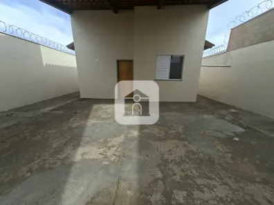 Casa com 3 Quartos para alugar, 73m² no Residencial Fruta do Conde, Uberlândia