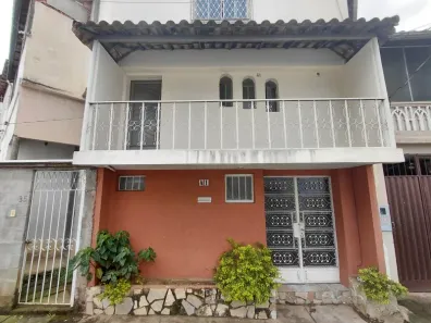 Casa com 2 Quartos para alugar, 70m² no São Mateus, Juiz de Fora