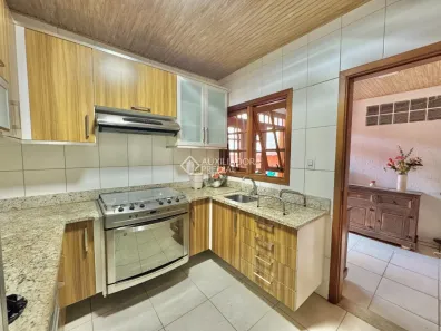 Casa com 6 Quartos à venda, 259m² no Niterói, Canoas