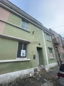 Sobrado com 2 Quartos para alugar, 78m² no Centro, Rio Grande