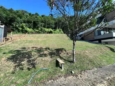 Lote/Terreno à venda, 281m² no Vila Nova, Joinville