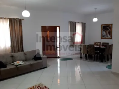Casa com 3 Quartos à venda, 200m² no Granjas Rurais Reunidas São Judas Tadeu, Taubaté