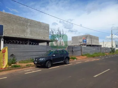 Ponto Comercial com 1 Quarto para alugar, 81m² no Shopping Park, Uberlândia