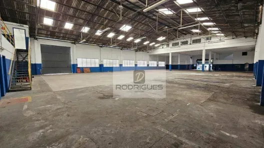 Galpão/Depósito/Armazém para venda ou aluguel, 1800m² no Paulicéia, São Bernardo do Campo
