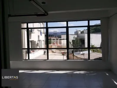 Sala Comercial à venda, 70m² no Azenha, Porto Alegre