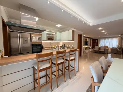 Sobrado com 3 Quartos à venda, 170m² no Centro Histórico, Paranaguá
