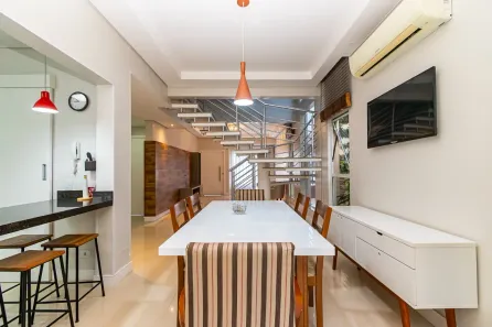 Casa de Condomínio com 3 Quartos à venda, 249m² no Xaxim, Curitiba