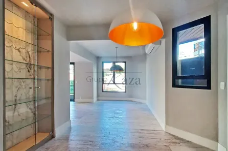 Apartamento com 4 Quartos à venda, 193m² no Vila Uberabinha, São Paulo