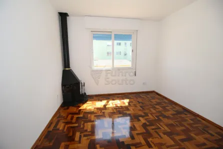 Apartamento com 2 Quartos para alugar, 100m² no Centro, Pelotas
