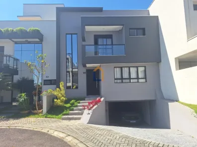 Casa de Condomínio com 3 Quartos à venda, 210m² no Uberaba, Curitiba