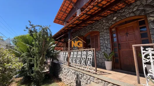 Casa com 4 Quartos à venda, 360m² no Flamengo, Contagem