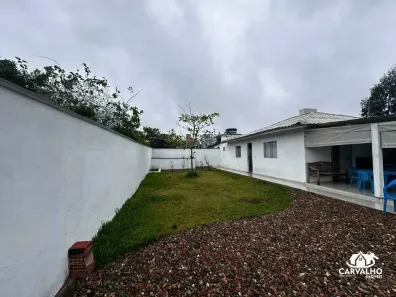Casa com 3 Quartos para alugar, 170m² no Itacolomi, Balneário Piçarras