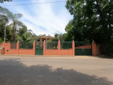 Casa com 4 Quartos à venda, 400m² no Bianucci, Poços de Caldas