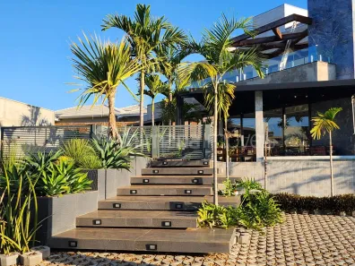 Casa de Condomínio com 4 Quartos à venda, 401m² no Centro, Mendonça