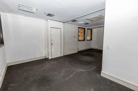 Ponto Comercial com 8 Quartos para alugar, 36m² no Santa Cecília, São Paulo
