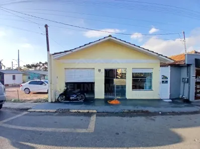 Casa com 2 Quartos à venda, 86m² no Centro, Carambeí