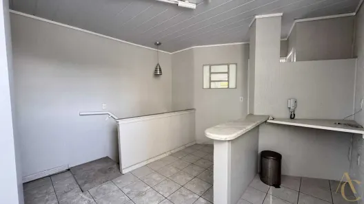 Sala Comercial para alugar, 22m² no Coqueiros, Florianópolis