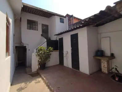 Casa com 3 Quartos à venda, 206m² no Caiçara-Adelaide, Belo Horizonte