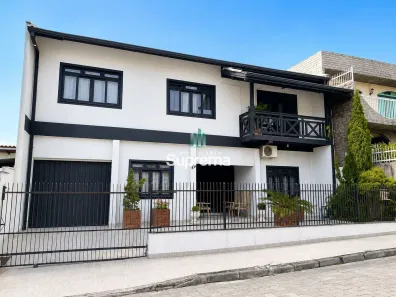 Casa com 3 Quartos à venda, 237m² no Gravatá, Penha