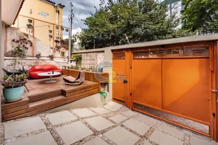 Casa com 4 Quartos para alugar, 220m² no Vila Pompéia, São Paulo