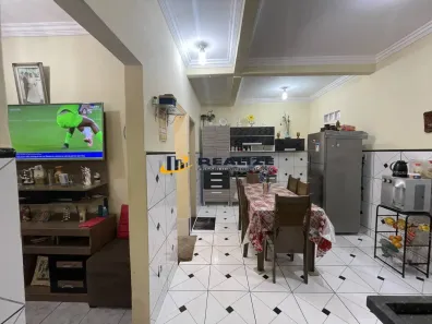 Casa com 3 Quartos à venda, 250m² no Parque Jóquei Club, Campos dos Goytacazes