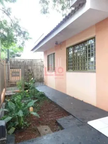 Casa com 3 Quartos para alugar, 191m² no Vila Cleópatra, Maringá