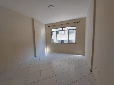 Apartamento com 1 Quarto para alugar, 45m² no Centro, Petrópolis