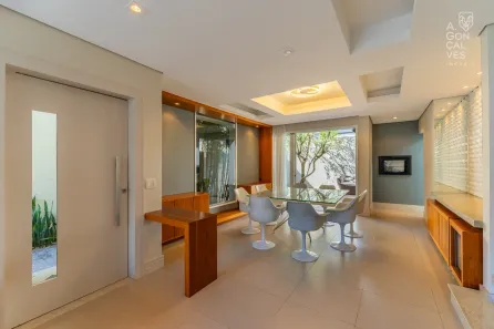 Casa de Condomínio com 3 Quartos à venda, 259m² no Campo Comprido, Curitiba