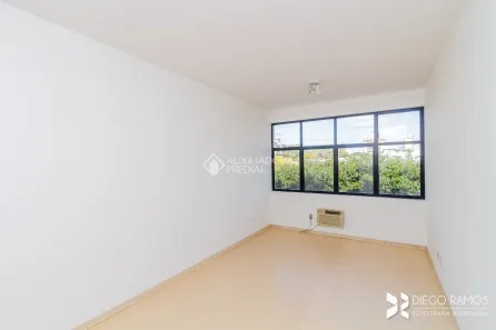 Sala Comercial para alugar, 24m² no Passo da Areia, Porto Alegre