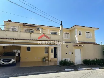 Sobrado com 4 Quartos à venda, 500m² no Adalgisa, Osasco