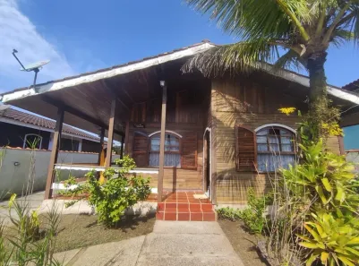 Casa com 3 Quartos à venda, 138m² no Centro, Bertioga