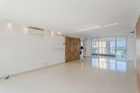 Apartamento com 3 Quartos à venda, 213m² no Jardim Fonte do Morumbi, São Paulo