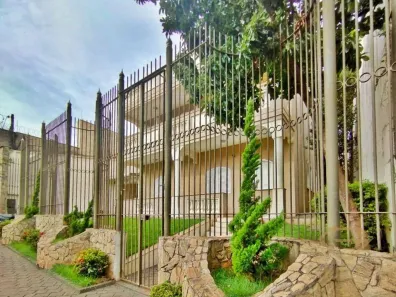 Casa com 5 Quartos para alugar, 450m² no Canaã, Londrina