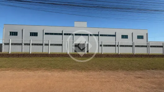 Galpão/Depósito/Armazém para alugar, 2500m² no Distrito Industrial, Cuiabá