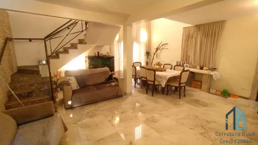 Casa de Condomínio com 3 Quartos à venda, 210m² no Santa Cândida, Curitiba