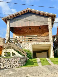 Casa de Condomínio com 4 Quartos à venda, 215m² no Alpes Suiços, Gravatá