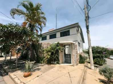 Casa com 5 Quartos à venda, 250m² no Centro, Indaiatuba