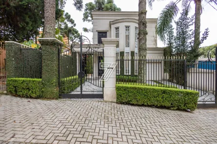 Casa com 8 Quartos à venda, 373m² no Água Verde, Curitiba