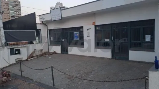 Imóvel Comercial com 3 Quartos à venda, 250m² no Cambuí, Campinas