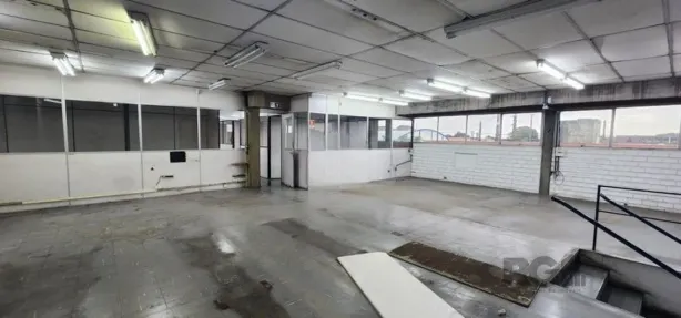 Galpão/Depósito/Armazém para alugar, 450m² no Navegantes, Porto Alegre