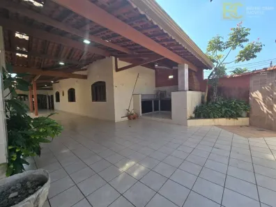 Sobrado com 5 Quartos à venda, 295m² no Vila Romar, Peruíbe