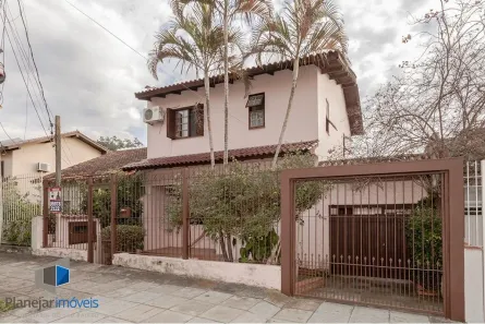 Casa com 4 Quartos à venda, 290m² no Passo da Areia, Porto Alegre