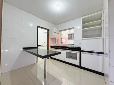 Apartamento com 2 Quartos para alugar, 84m² no Zona 07, Maringá