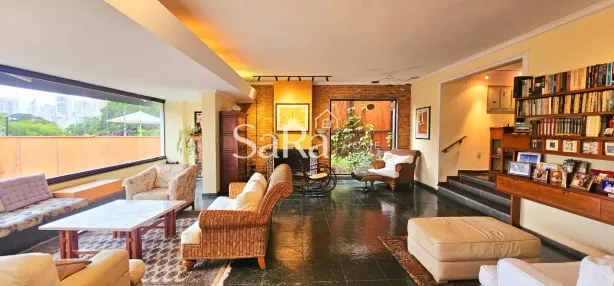 Casa com 4 Quartos à venda, 300m² no Pacaembu, São Paulo