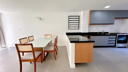 Casa de Condomínio com 3 Quartos para alugar, 140m² no Itapuã, Salvador