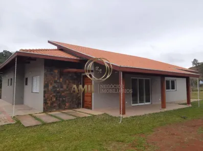 Fazenda/Sítio com 3 Quartos à venda, 220m² no Vila São Geraldo, São José dos Campos