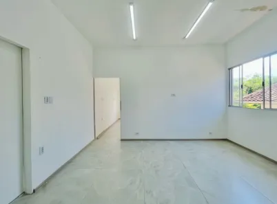 Ponto Comercial para alugar, 35m² no Jardim Las Palmas, Guarujá