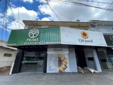 Apartamento com 3 Quartos para alugar, 140m² no Jardim Alvorada, Maringá
