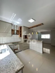 Casa de Condomínio com 3 Quartos à venda, 167m² no Jardim Holanda, Uberlândia